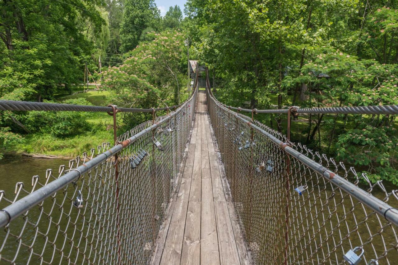 Twin Cub Lodge Tuckaleechee エクステリア 写真